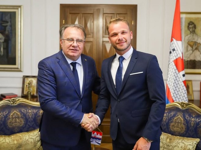 Nikšić i Stanivuković (foto: GrO SNSD Banjaluka) Nikšić i Stanivuković (foto: GrO SNSD Banjaluka) -