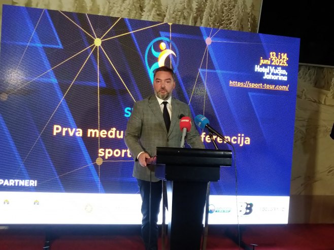 Košarac: Politika rukovodstva ide u pravcu razvoja Srpske
