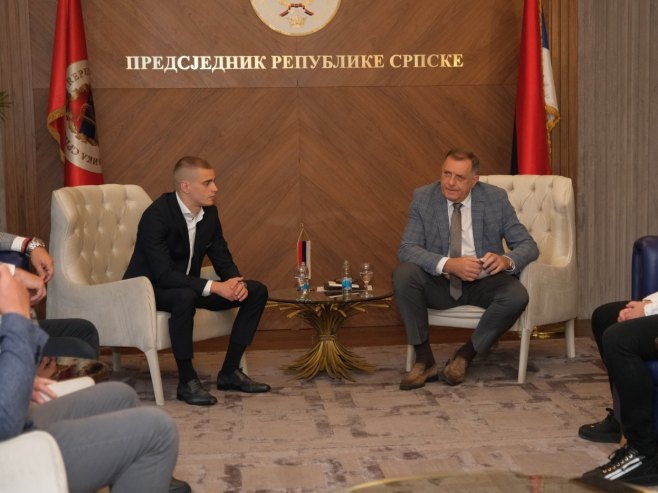Dodik: Upornost i borbenost Vukomanovića inspiracija i primjer pravih vrijednosti