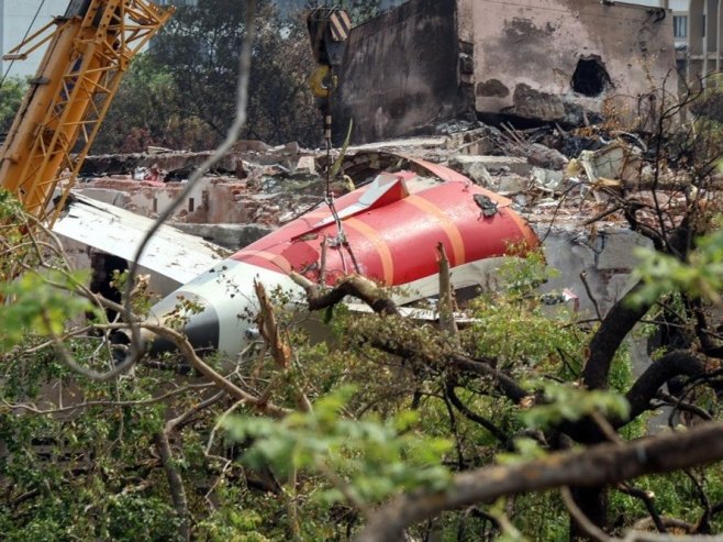 Pronađena i druga crna kutija palog aviona u Indiji