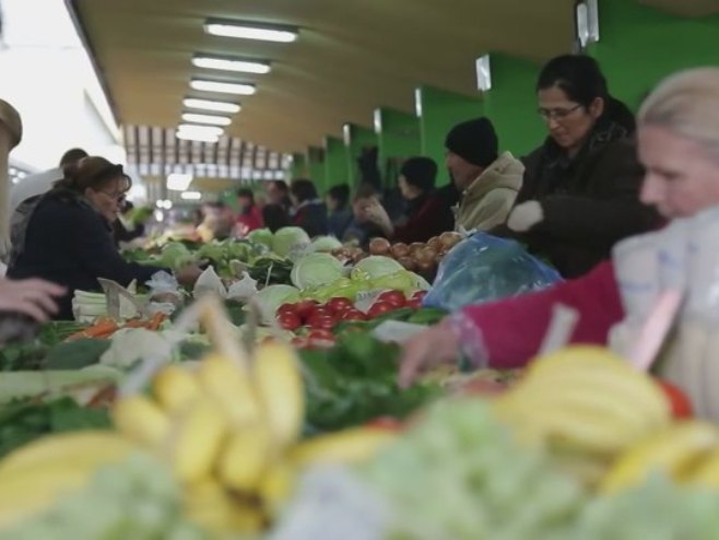 U Lijevče polju pristigle prve količine sezonskog povrća (VIDEO)