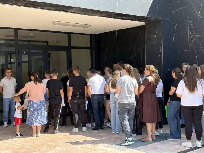 Upis u Srednjoškolski centar Laktaši Upis u Srednjoškolski centar Laktaši - Foto: Ustupljena fotografija