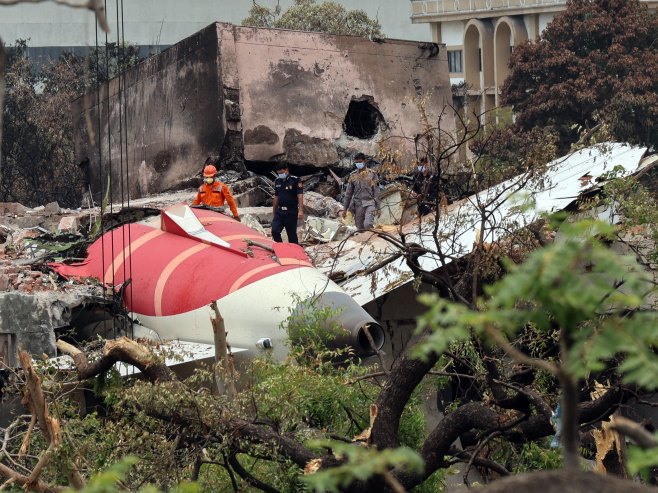 Predsjednik Er Indije: Avion koji se srušio imao čistu istoriju motora