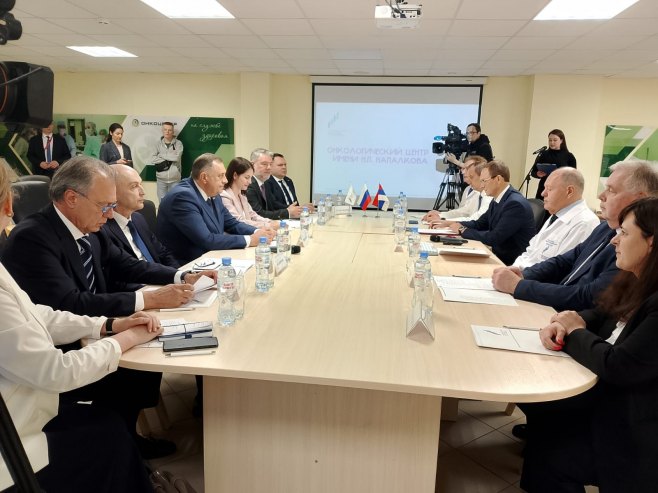 Delegacija Srpske u posjeti Onkološkom centru u Rusiji (FOTO)