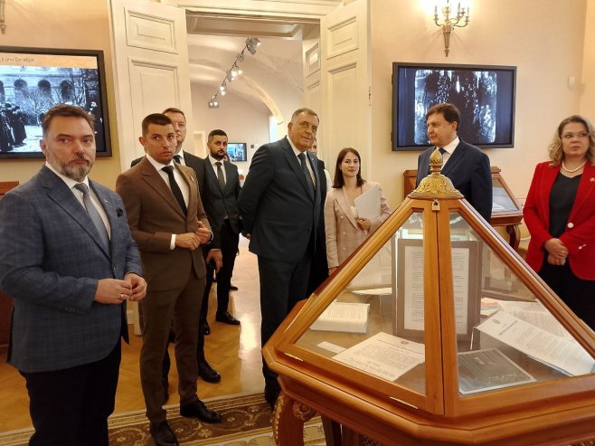 Izložba o Srpskoj u Sankt Peterburgu; Dodik: Јoš jedna potvrda odličnih odnosa (FOTO)