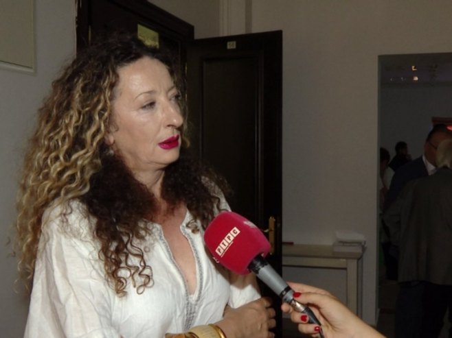 Otvorena izložba "Život" u Galeriji ANURS-a (VIDEO)