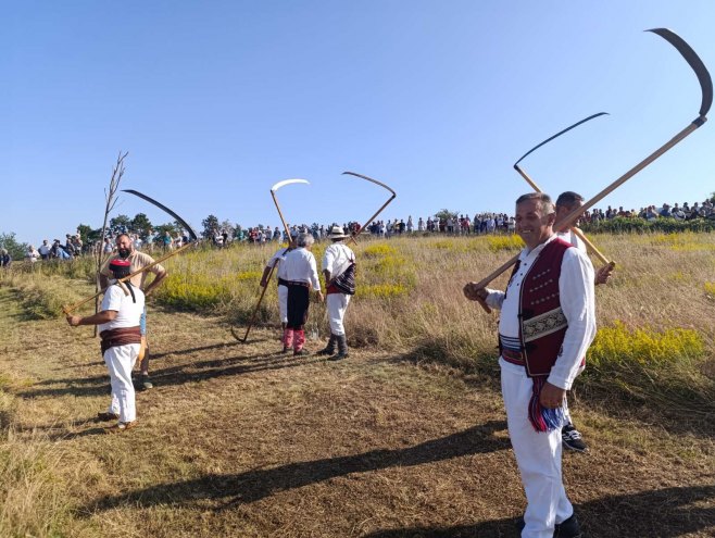 Održana Kosidba u Bukovcu, pobjednik iz Bosanskog Petrovca (FOTO)