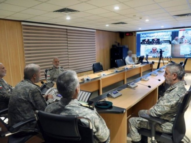 Iranski oficiri (foto: EPA-EFE/IRANIAN ARMY MEDIA OFFICE HANDOUT) Iranski oficiri (foto: EPA-EFE/IRANIAN ARMY MEDIA OFFICE HANDOUT) -