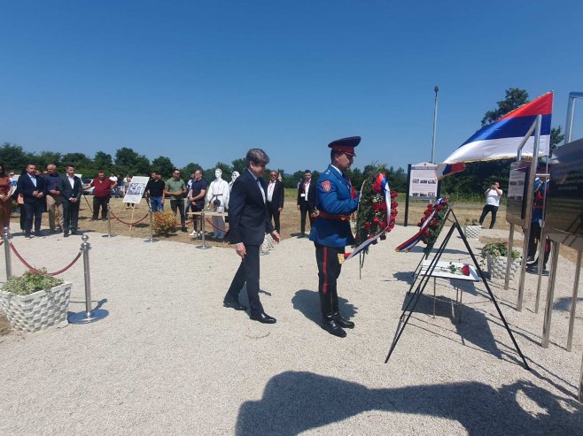 Rod Blagojević u Boljaniću obišao nekadašnji aerodrom sa kojeg su u akciji Halijard spaseni piloti (FOTO)