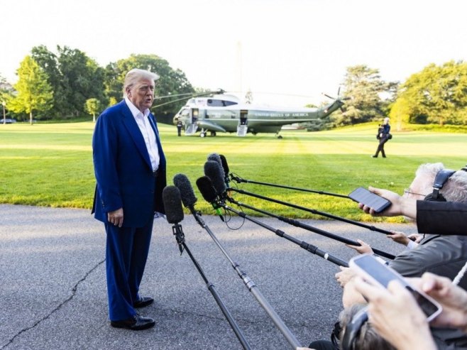 Donald Tramp (Foto: EPA/JIM LO SCALZO) Donald Tramp (Foto: EPA/JIM LO SCALZO) -