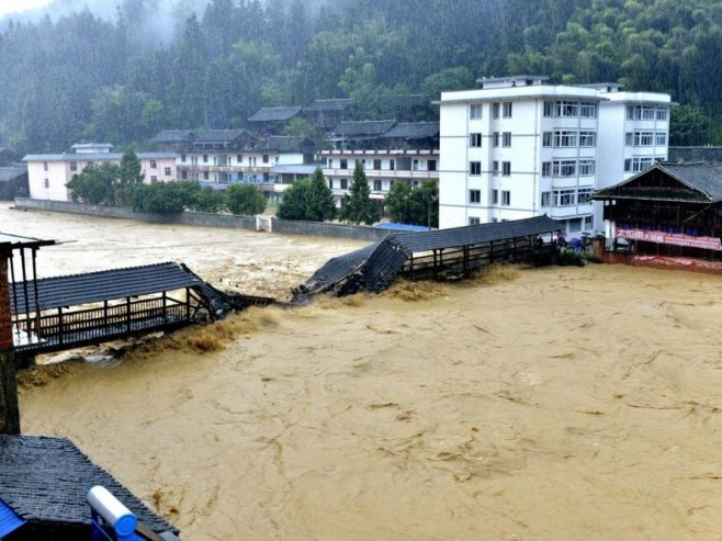 Poplave u Kini, ilustracija (Foto: EPA/STR CHINA OUT) Poplave u Kini, ilustracija (Foto: EPA/STR CHINA OUT) -