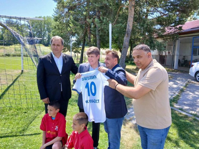 Rod Blagojević u posjeti opštini Gacko; Dočekao ga veliki broj građana (FOTO/VIDEO)