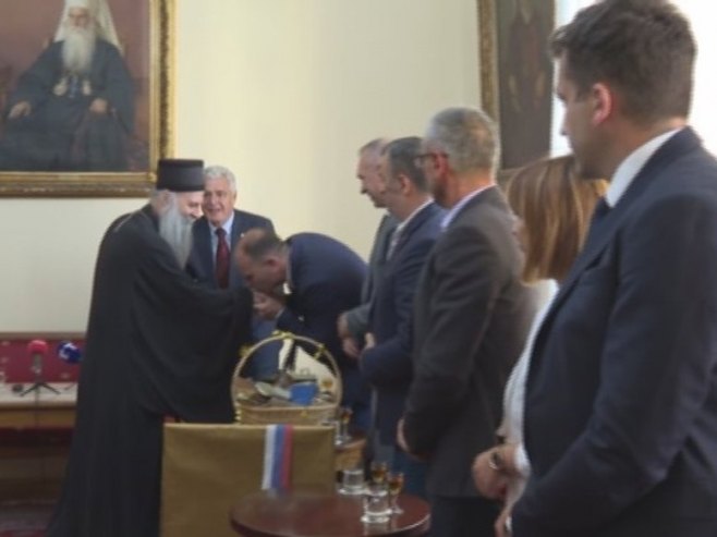 Članovi Odbora za obilježavanje 33 godine od stradanja Srba u srednjem Podrinju i Birču na prijemu kod patrijarha