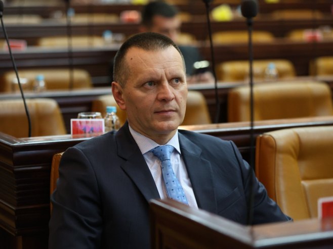Lukač: Nijedan odbornik, svjestan odgovornosti koju nosi, ne može glasati za odluku o besplatnim placevima