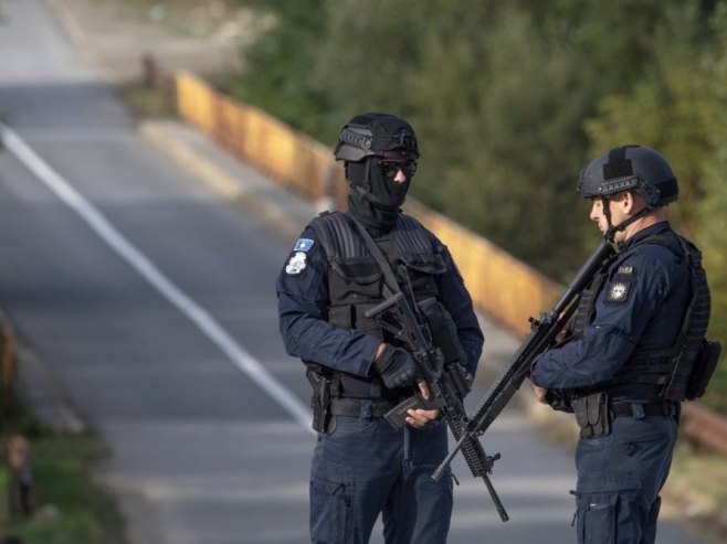 Prištinska policija (Foto: EPA-EFE/GEORGI LICOVSKI/ilustracija) Prištinska policija (Foto: EPA-EFE/GEORGI LICOVSKI/ilustracija) -
