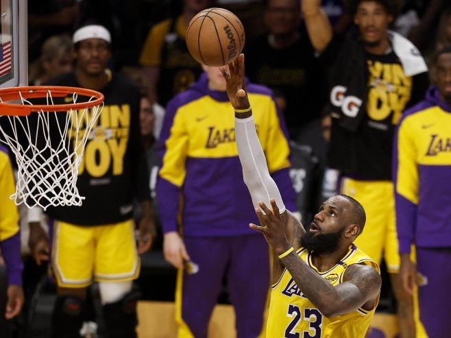 Lebron DŽejms produžiće ugovor sa Los Anđeles Lejkersima na još godinu dana