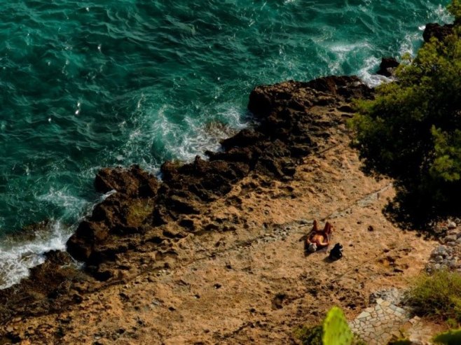 Dramatično u Italiji: Tursiti preminuli na plaži, među žrtvama toplotnog talasa i djevojčica