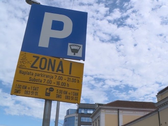 Nakon skoro dvije godine Banjaluka bi trebalo da dobije pravno uređene i prihvatljive tarife za parkiranje (VIDEO)