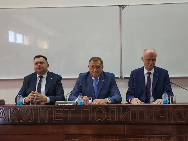 Dodik na događaju o upisu i investicijama