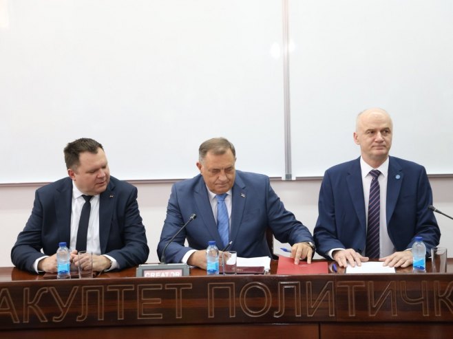 Predsjednik Srpske na događaju o upisu i investicijama (FOTO)
