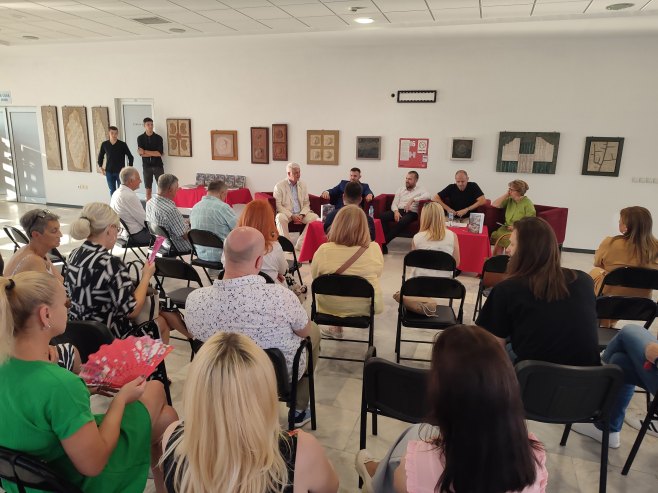 Predstavljena knjiga "Razboj" autora Dragana Đurđevića (FOTO)