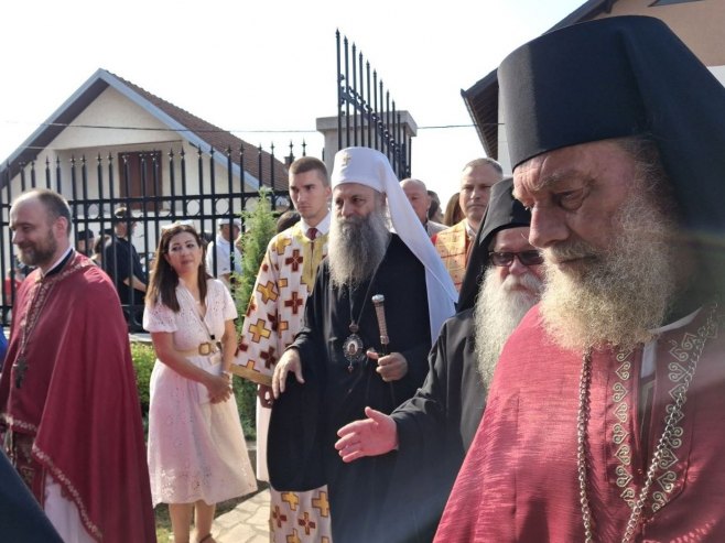 Patrijarh Porfirije stigao u Bratunac gdje će služiti liturgiju i pomen stradalim Srbima