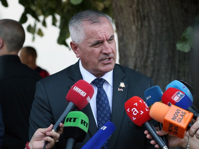 Višković: Srpski narod ne provocira, ali ima pravo da štiti svoje žrtve (VIDEO)