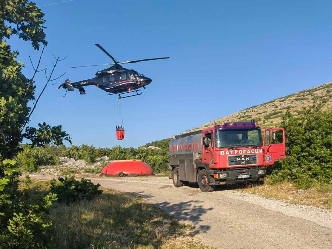Požar u selu Trebijovi Požar u selu Trebijovi - Foto: RTRS