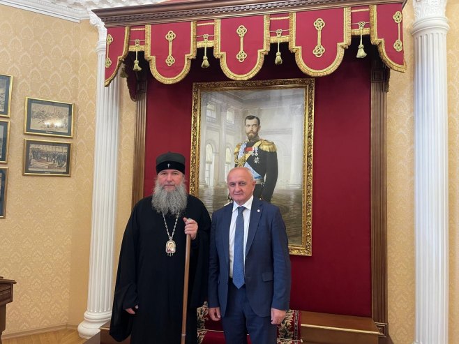 Đokić sa mitropolitom Јevgenijem Đokić sa mitropolitom Јevgenijem - Foto: Ustupljena fotografija
