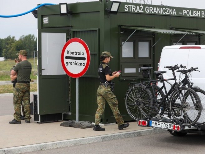 Litvansko-poljska granica (foto: EPA/Artur Reszko) Litvansko-poljska granica (foto: EPA/Artur Reszko) -