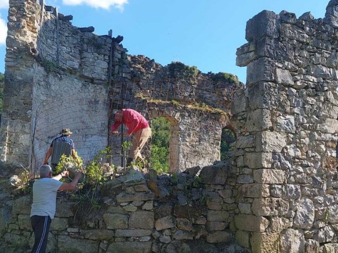 U Vrelu kod Cazina započete aktivnosti na obnovi hrama (FOTO)