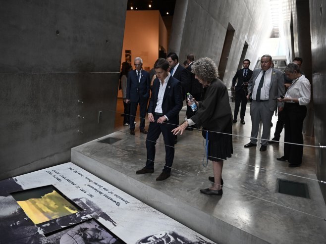 Brnabić u posjeti Memorijalnom centru Јad Vašem (Foto: tanjug/Peđa Vučković) Brnabić u posjeti Memorijalnom centru Јad Vašem (Foto: tanjug/Peđa Vučković) -