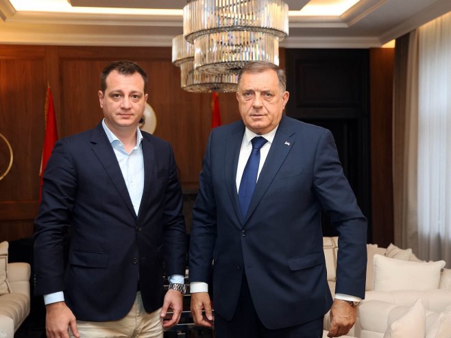 Dodik sa Mrkajićem o razvojnim projektima u Bratuncu