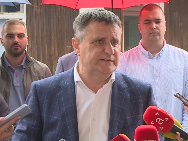"Sutra održati sjednicu Skupštine grada i povećati plate vaspitačima"