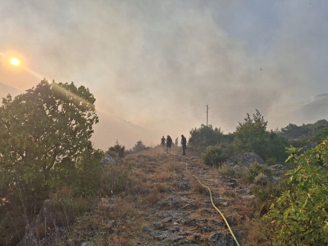 Trebinje: Odbranjene kuće u naselju Hrupjela
