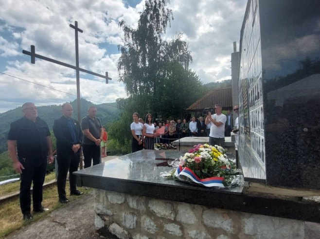 U Zalazju parastos za 69 ubijenih Srba: Zločin bez kazne koji traje tri decenije