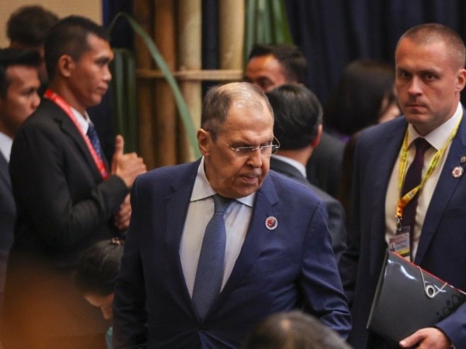 Lavrov: Riješiti nuklearno pitanje političkim i diplomatskim sredstvima