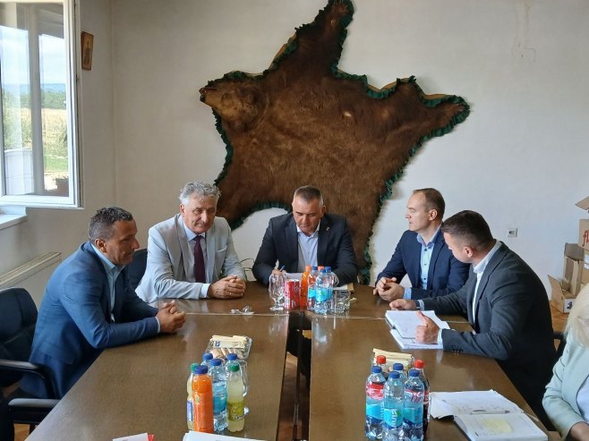 Minić: Nevesinje opština sa najvećom proizvodnjom mlijeka; U razvoju govedarstvo i ovčarstvo