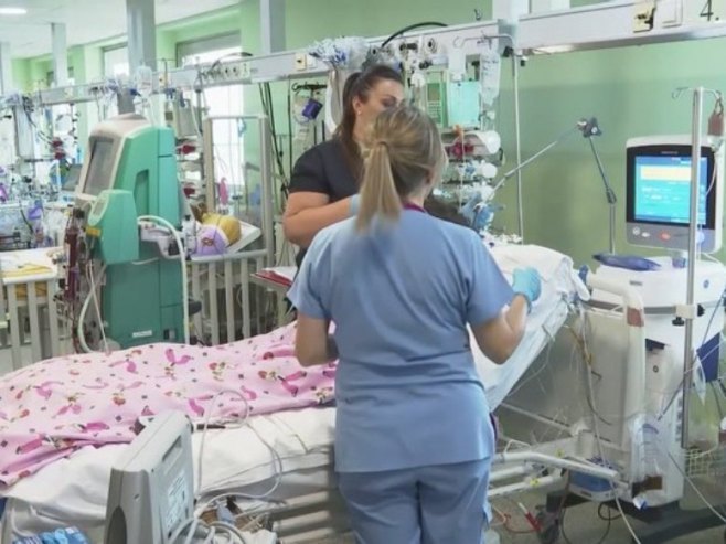 U Institutu za majku i dete prvi put urađena ugradnja trajne mehaničke potpore srca (VIDEO)