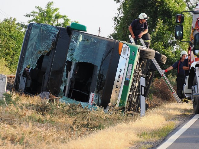 Autobuska nesreća (Foto: EPA/Janos Meszaros HUNGARY OUT/ilustracija) Autobuska nesreća (Foto: EPA/Janos Meszaros HUNGARY OUT/ilustracija) -