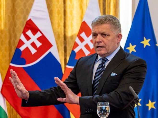 Robert Fico (foto: EPA/MARTIN DIVISEK) Robert Fico (foto: EPA/MARTIN DIVISEK) -