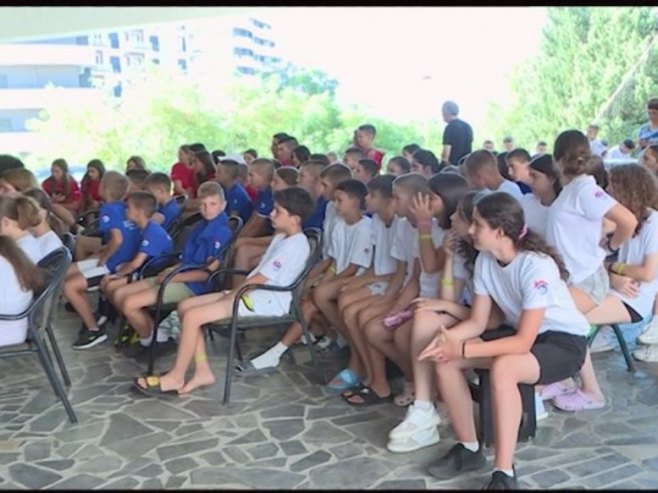 U okviru projekta "Socijalizacija djece Srpske" u Bečićima  boravi 135 djece (VIDEO)