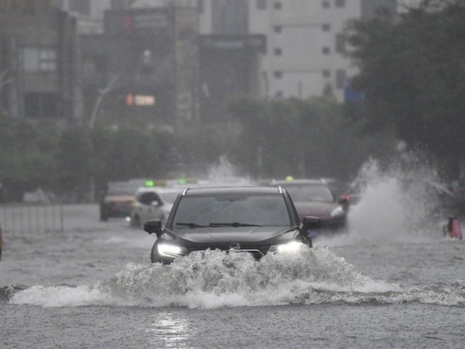 U naletu tajfuna povrijeđeno 26 ljudi u Hong Kongu
