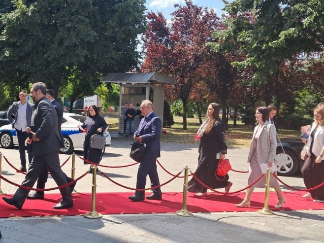 Delegacija Tatarstana stigla u Palatu Republike Delegacija Tatarstana stigla u Palatu Republike - Foto: RTRS