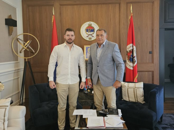 Dodik sa mladim studentom iz Beča: Sa ovakvim ljudima Srpska ima budućnost