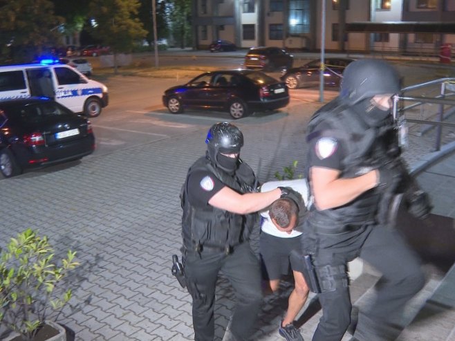 Uhapšeni u akciji "Insajder" sprovedeni u Okružno tužilaštvo u Banjaluci (VIDEO)
