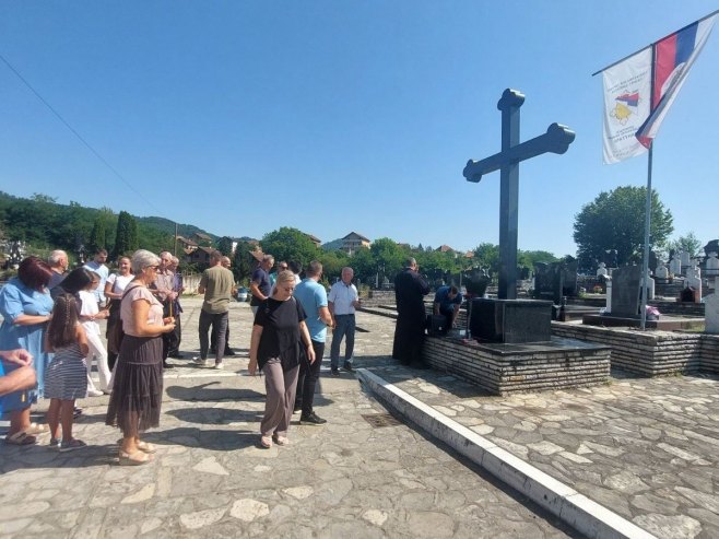 Bratunac parastos - Foto: RTRS