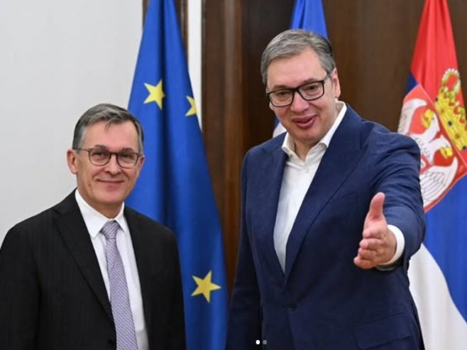 Bris Rofkej i Aleksandar Vučić (Foto: www.instagram.com/buducnostsrbijeav/) Bris Rofkej i Aleksandar Vučić (Foto: www.instagram.com/buducnostsrbijeav/) -