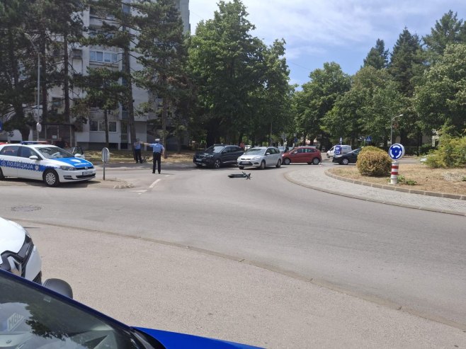 Saobraćajna nezgoda u Gundulićevoj ulici Saobraćajna nezgoda u Gundulićevoj ulici - Foto: RTRS