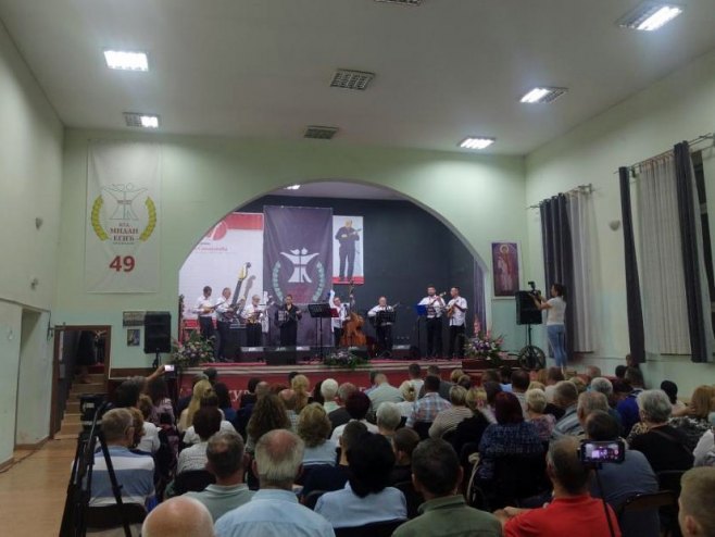 Brezičani kod Prijedora: Međunarodni festival tamburaških orkestara "Veče tamburice - Novak Savanović"(FOTO/VIDEO)